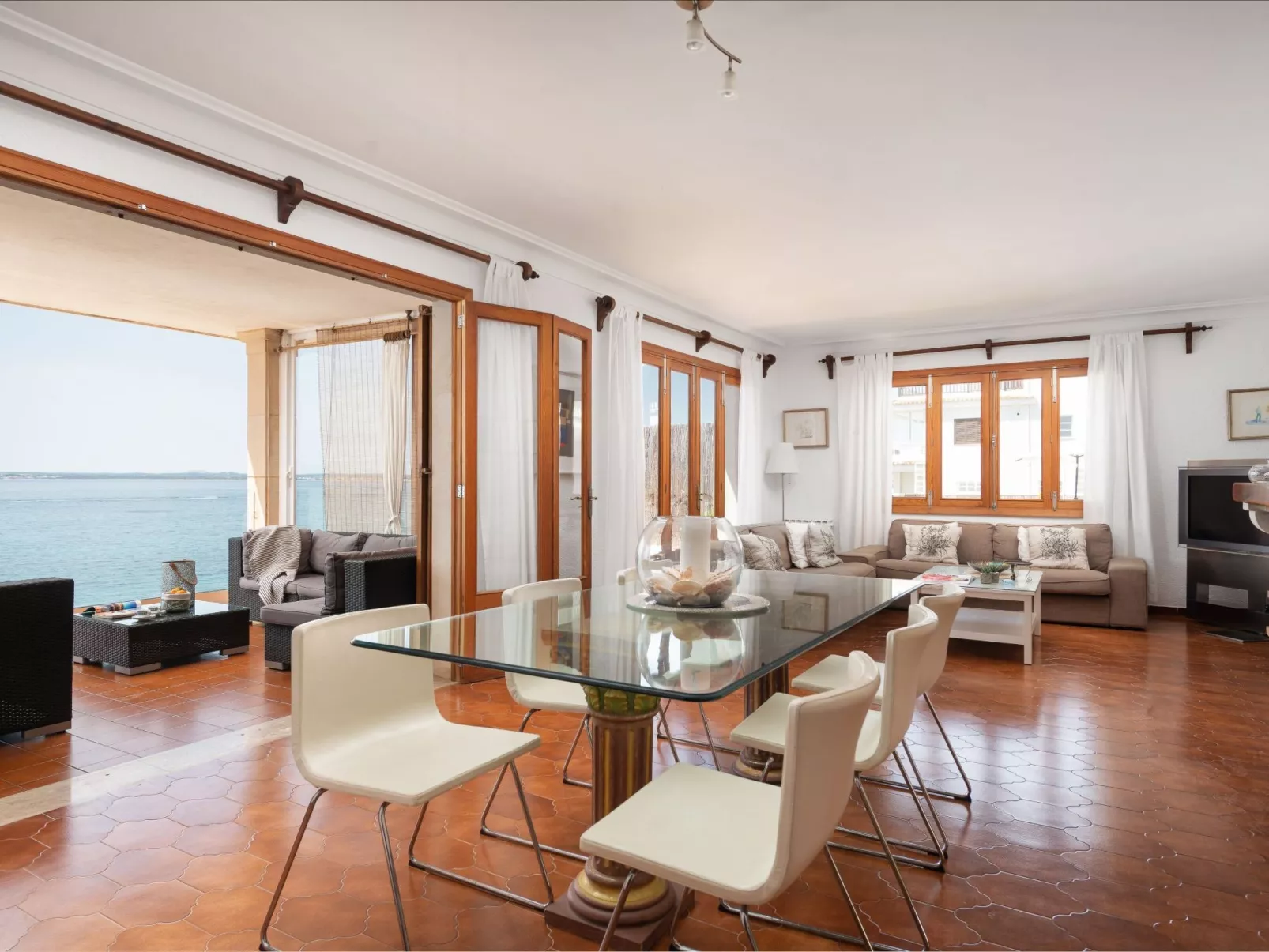 Verträumte Villa mit privatem Pool und Liegewiese