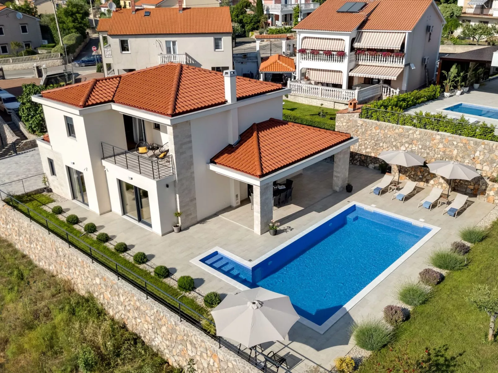 Schone Villa mit Pool, Meerblick, Strand