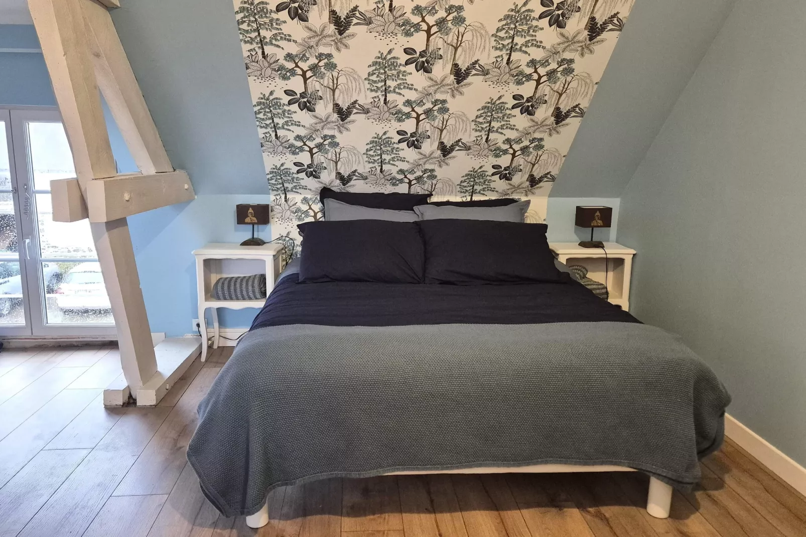 Studio au 1er étage