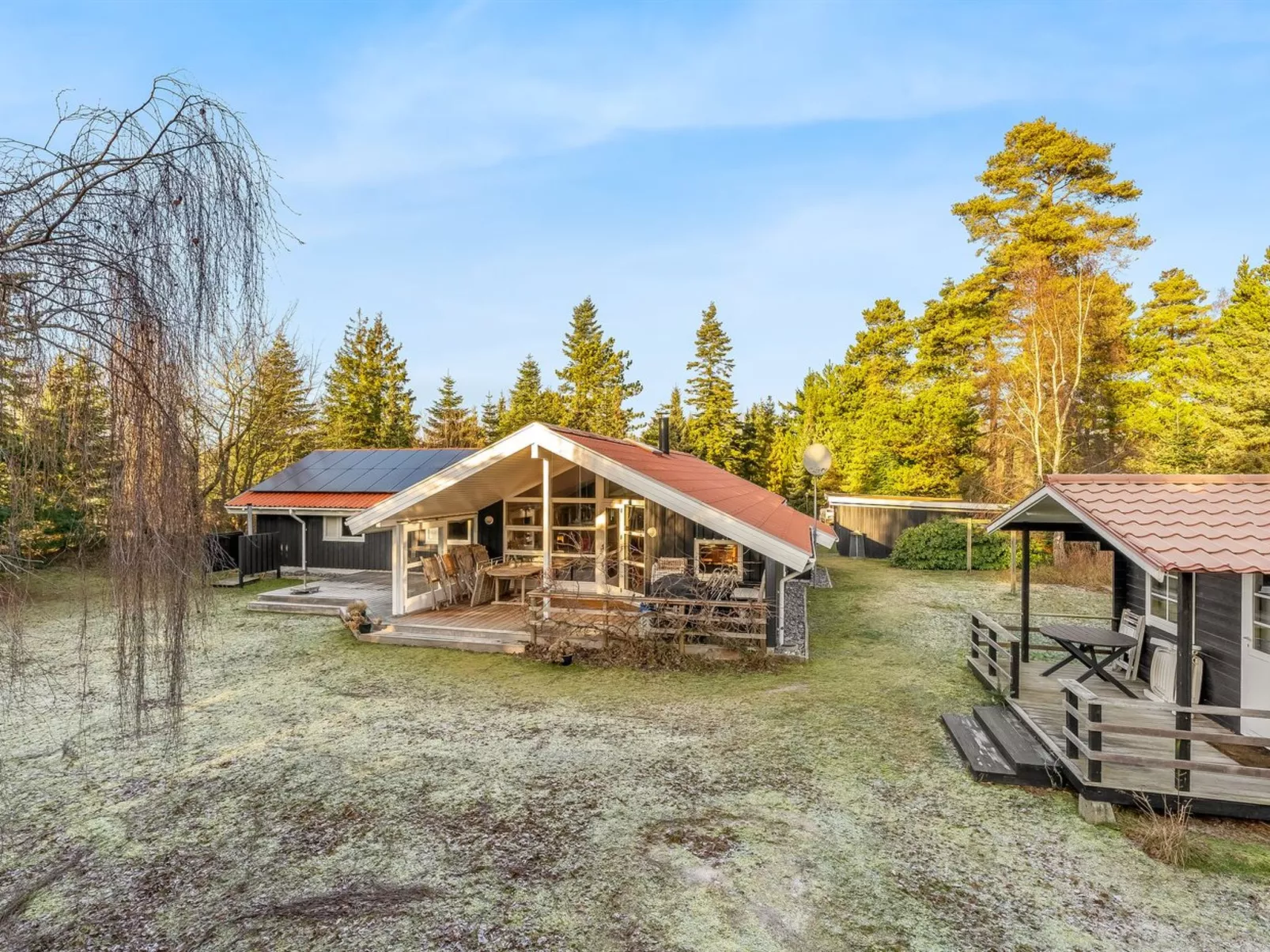 "Hollie" - 75m from the sea