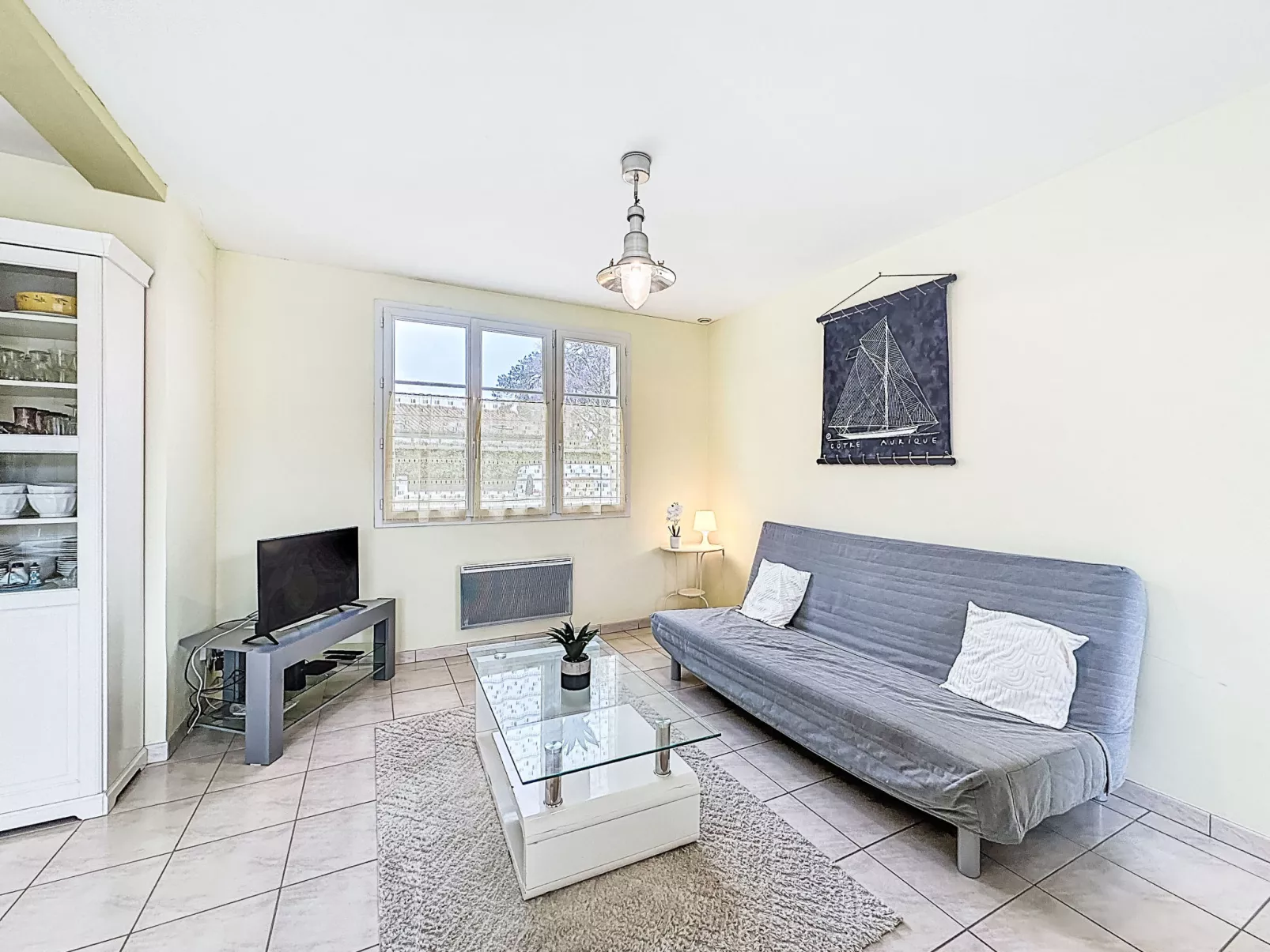 La Vague Abonde-Binnen