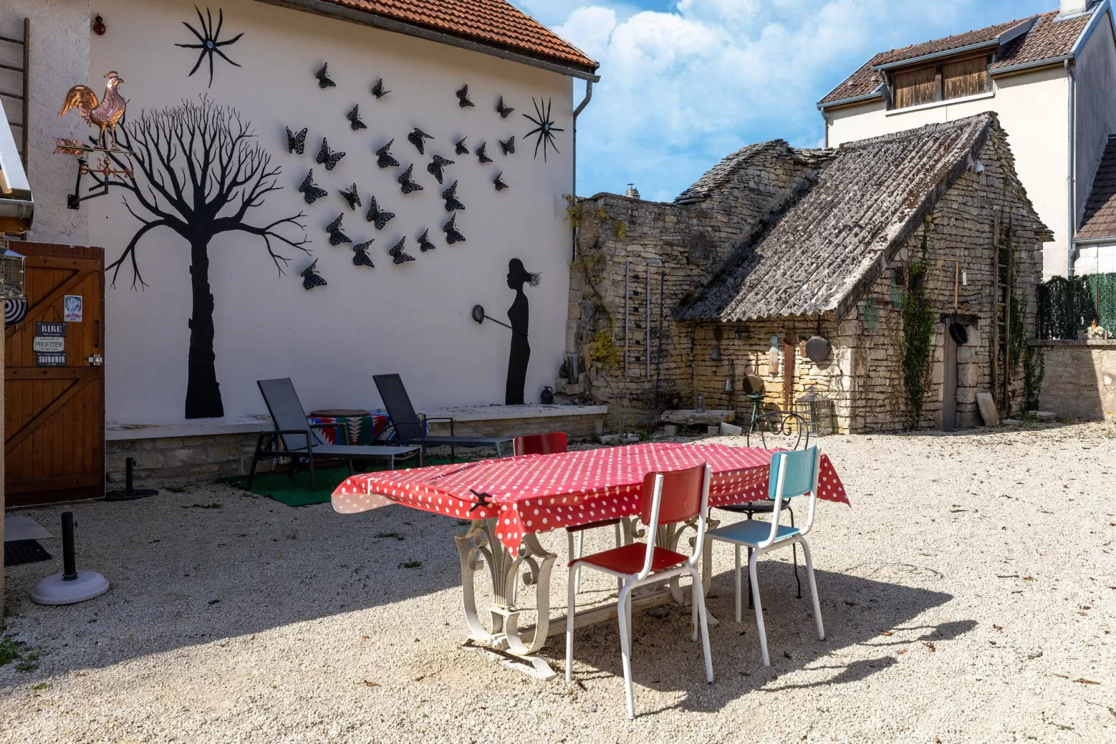 LE GITE DE MOLESME/PETIT-Terrasbalkon