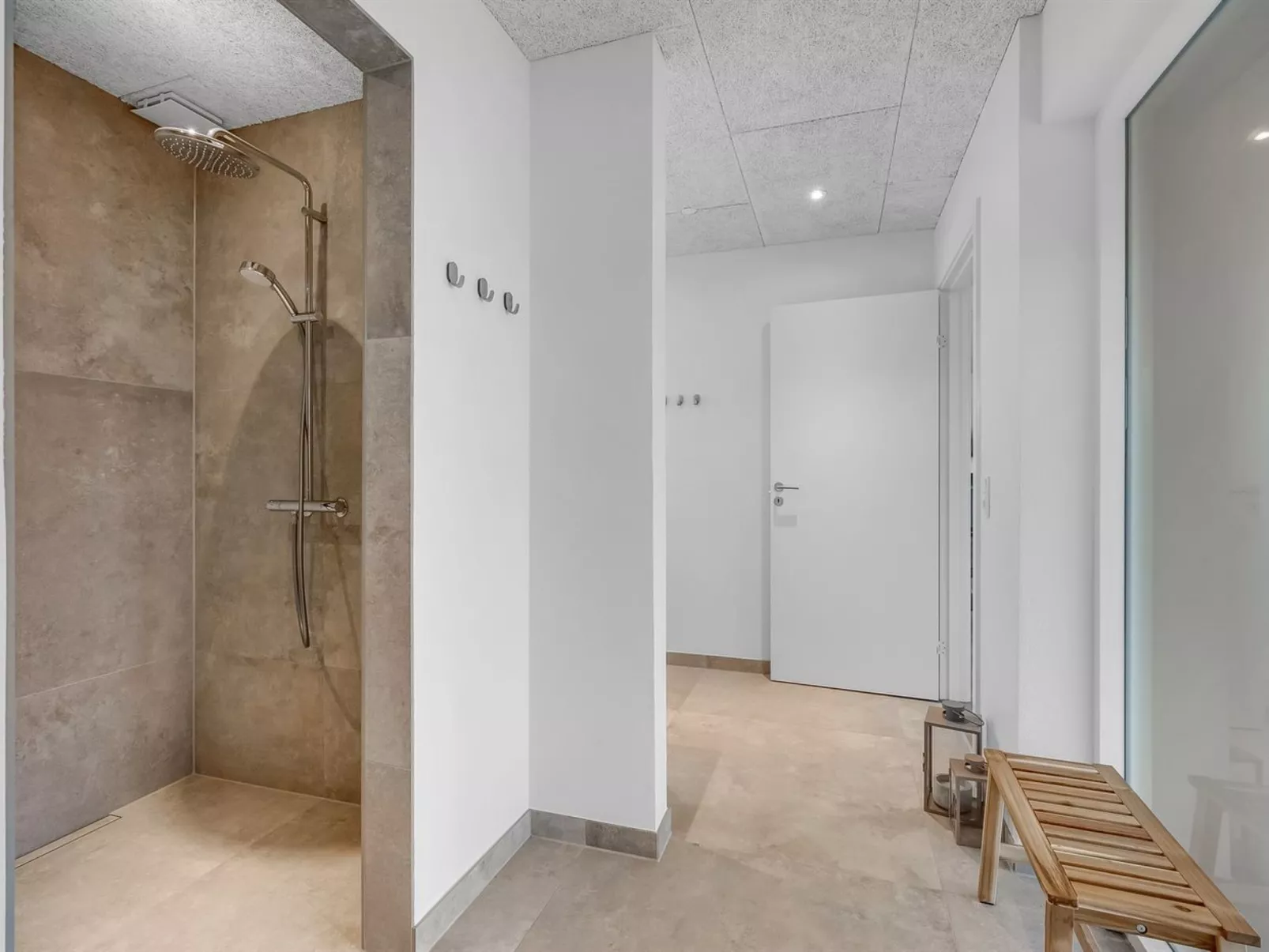 "Dreng" - 300m from the sea