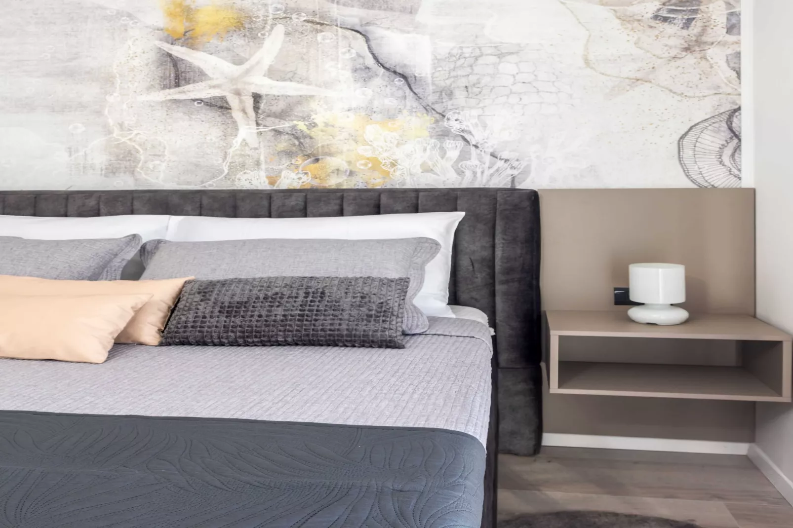 Villa Panorama Dubrovnik (S1) - Deluxe Double Room with Terrace and Sea View-Slaapkamer