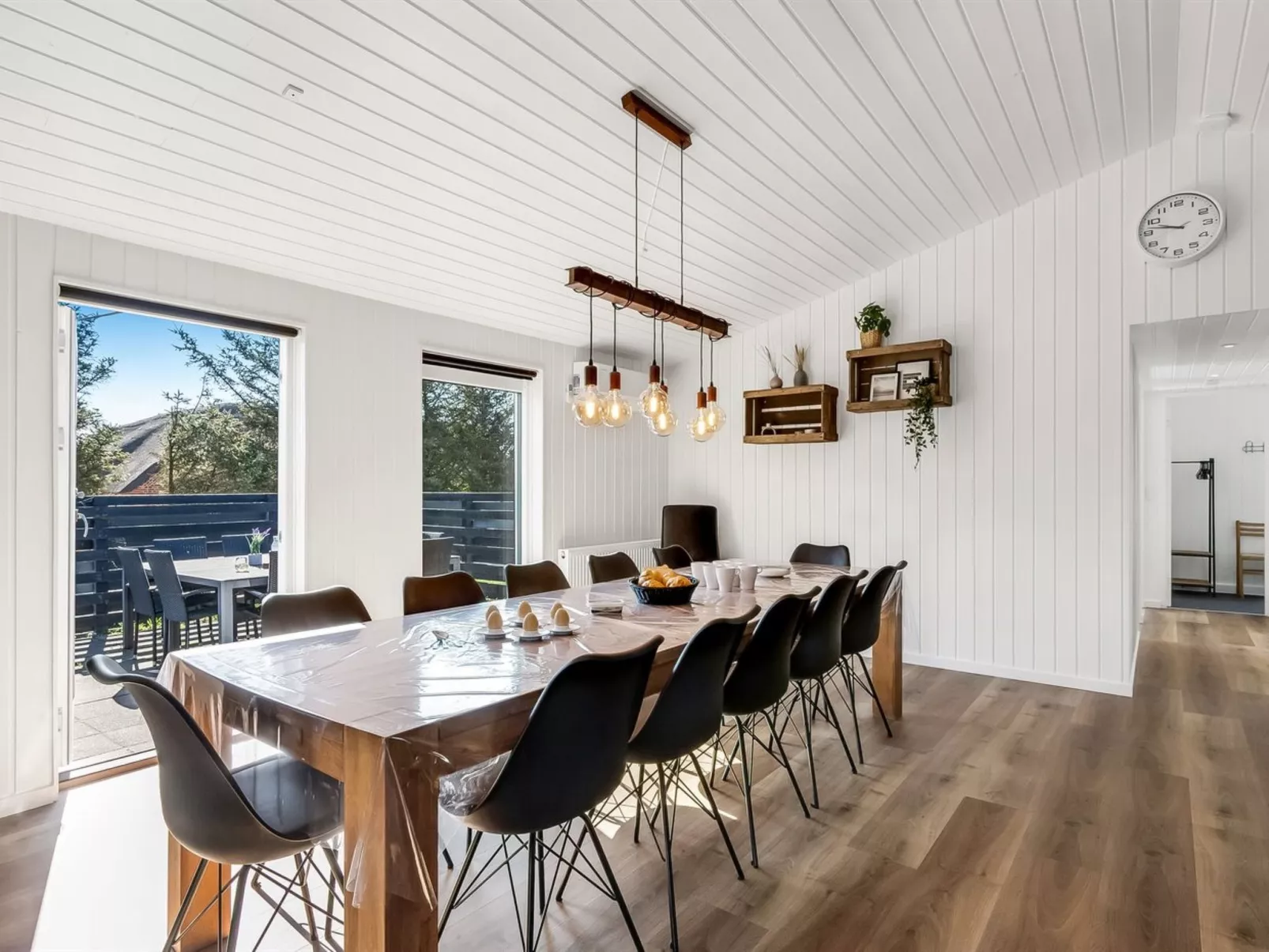 "Agnes" - 900m from the sea