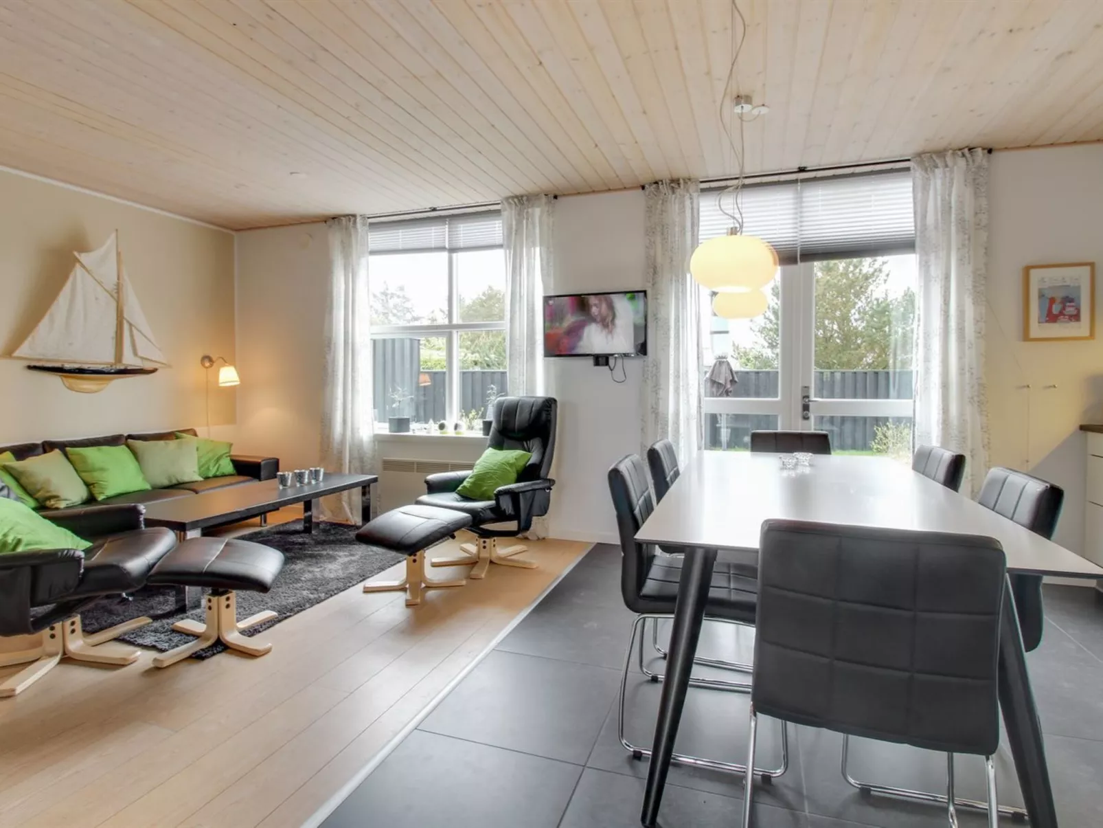 "Lucjan" - 800m from the sea - Binnen