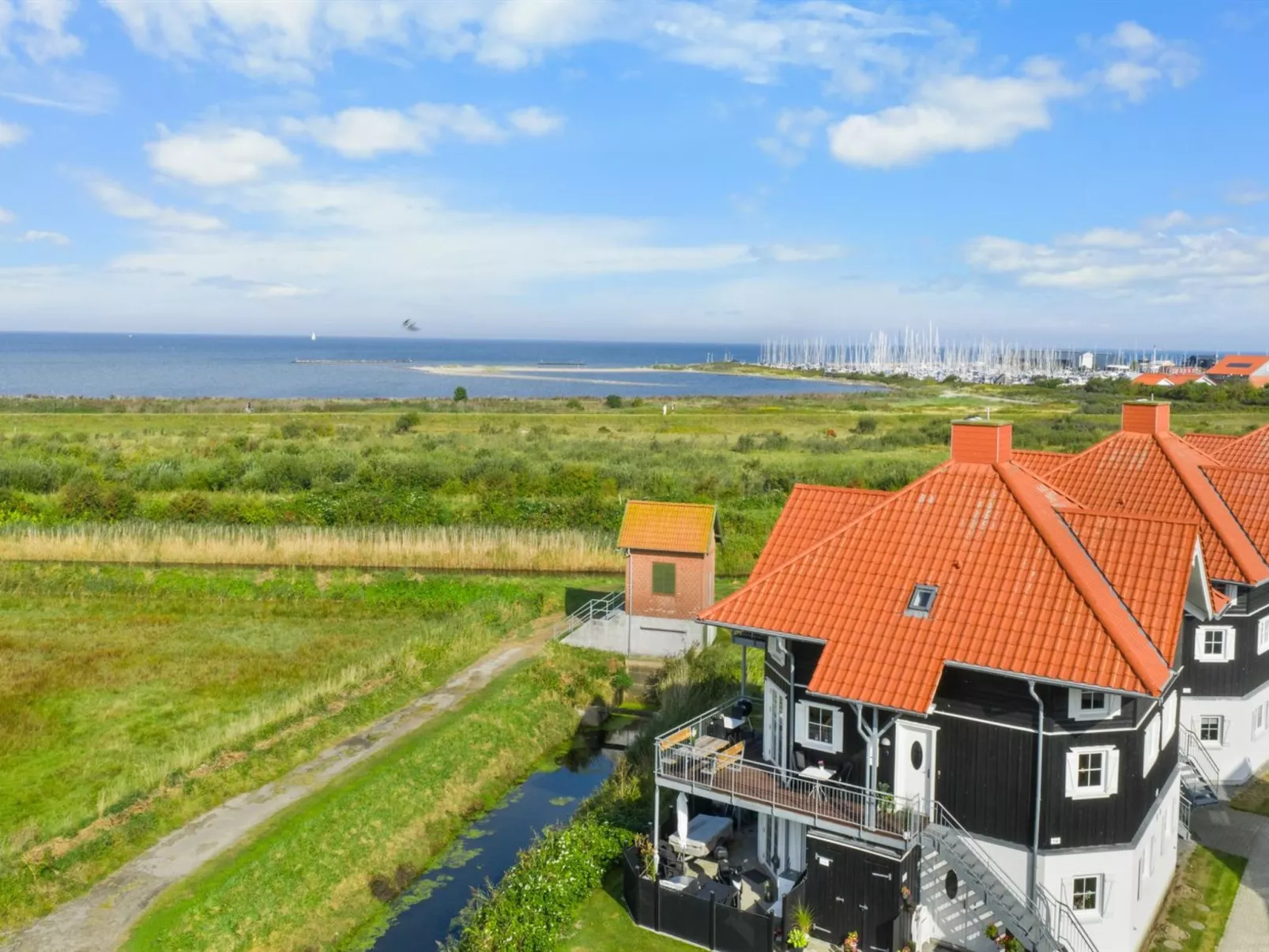 "Alitta" - 240m from the sea