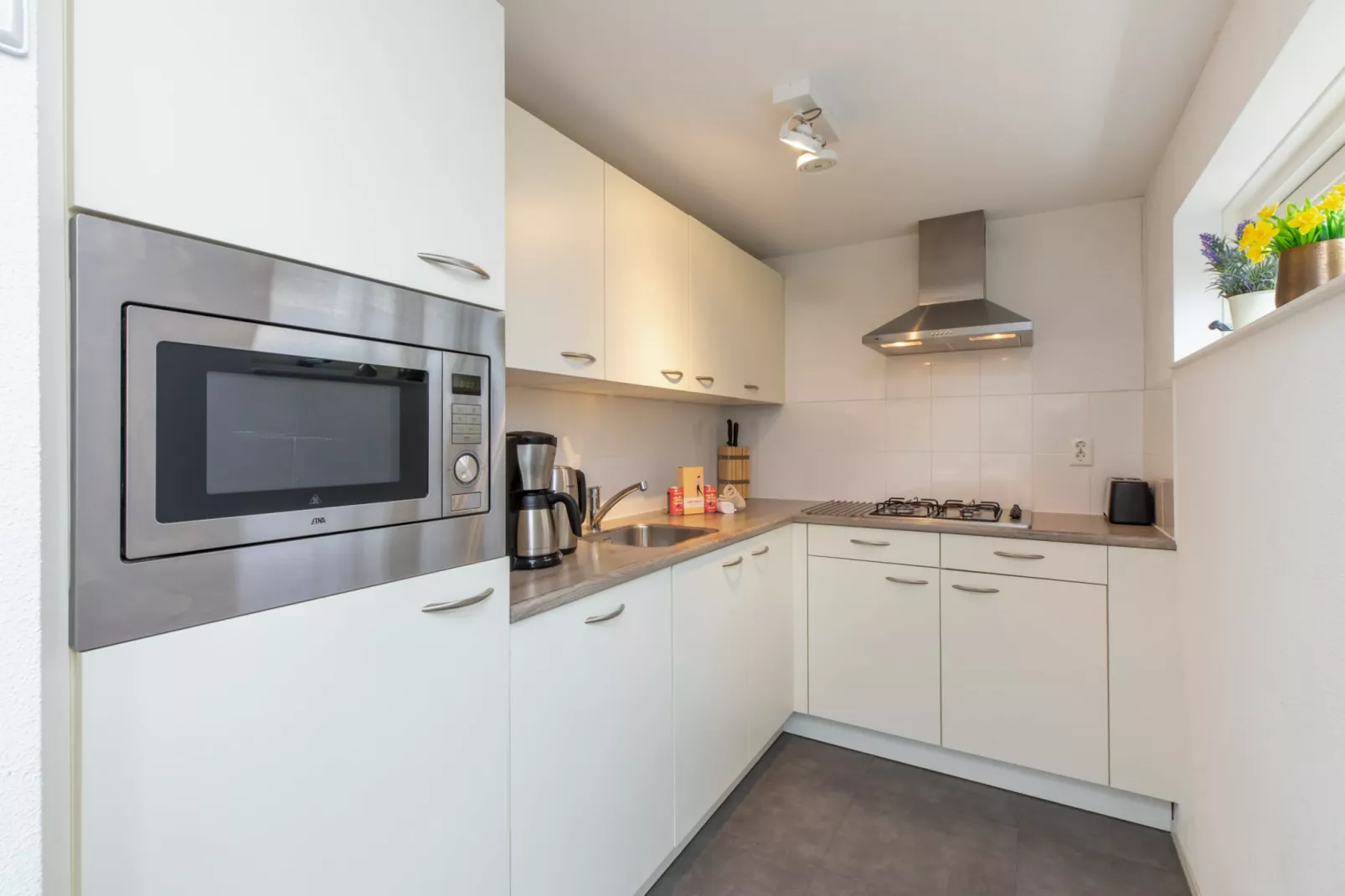 Zonnedorp 22  Holiday Home Anoes Renesse | Beach-nearby Comfort in Zeeland