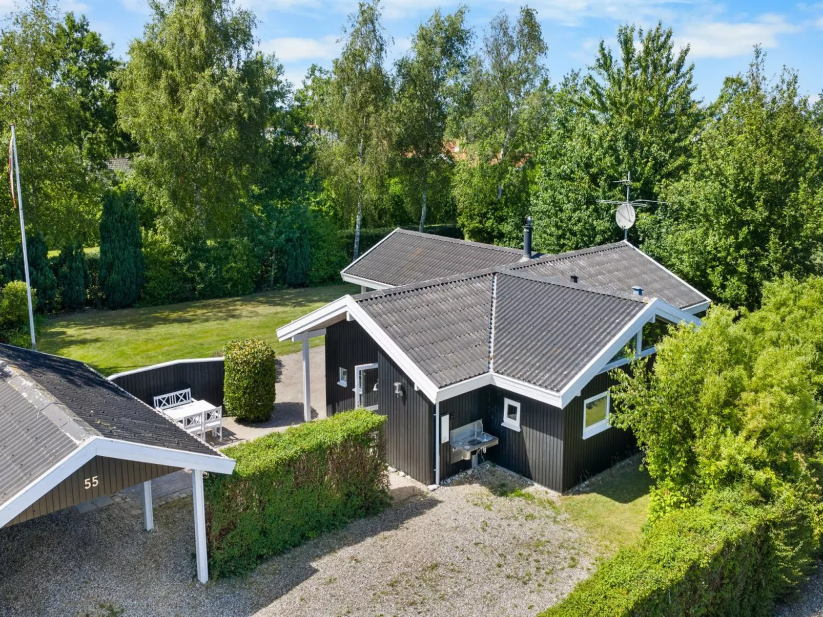 "Adser" - 275m from the sea