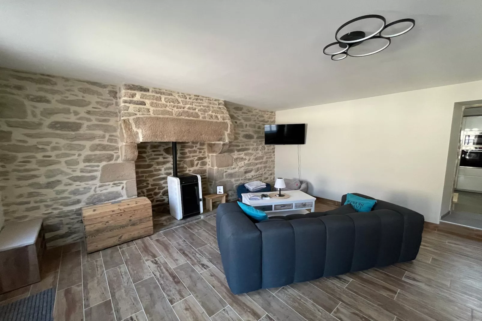 Maison de ville avec terrasse/jardin Guerlesquin