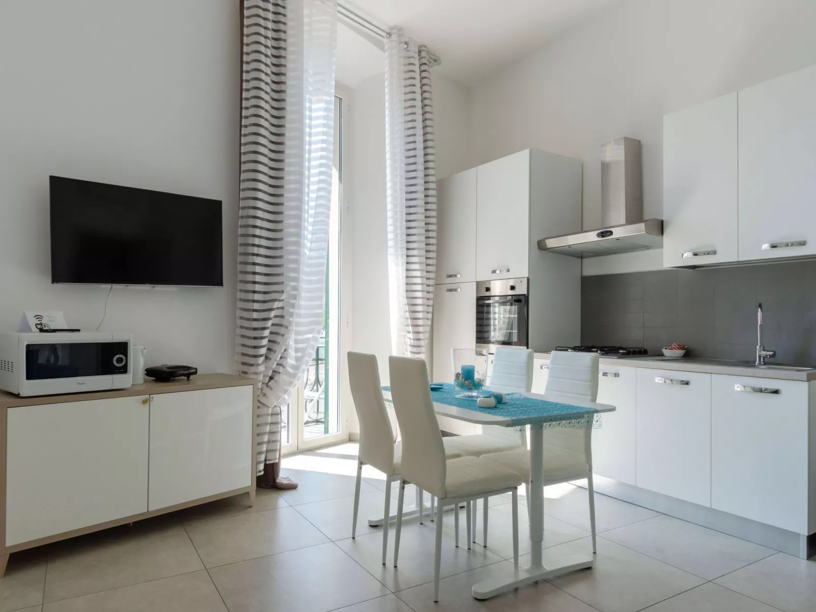 Wohnung mit Meerblick und privater Garage