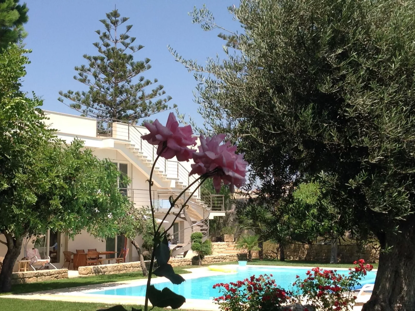 Appartement in Donnalucata mit Großem Garten