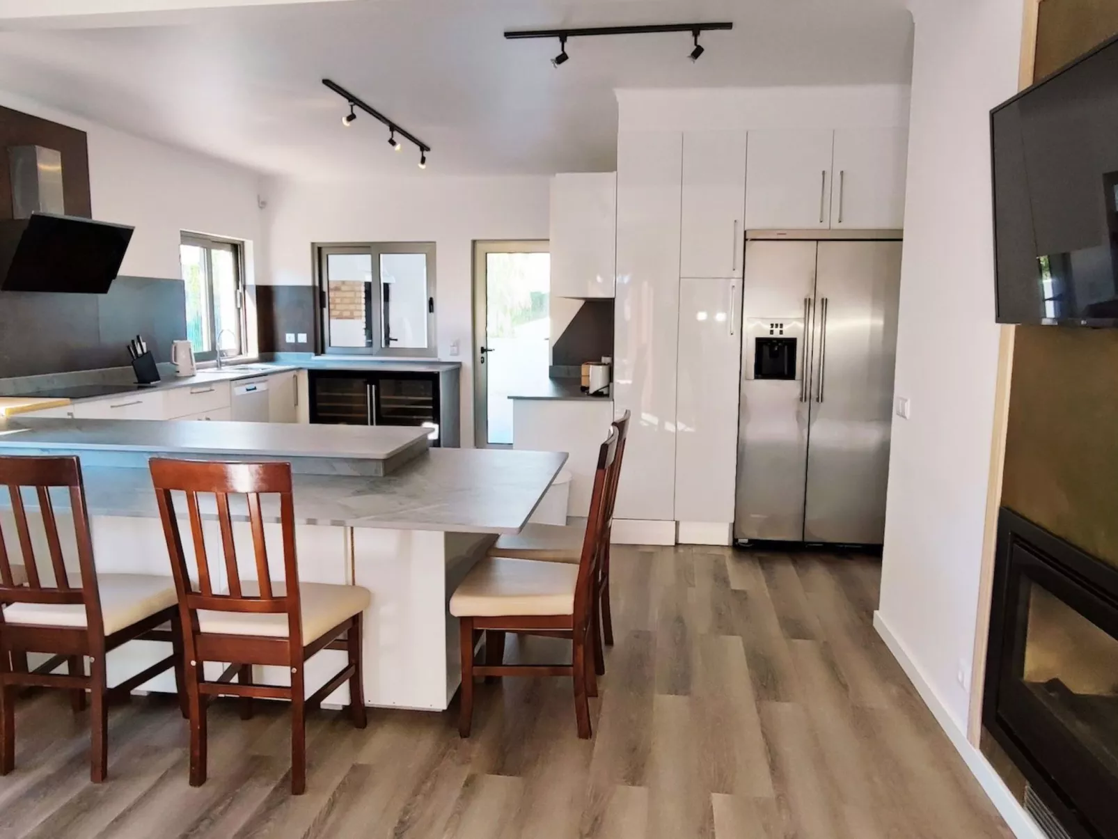 Villa mit 6 Schlafzimmern, Familie, Gruppen, Strand, Pool, Garten