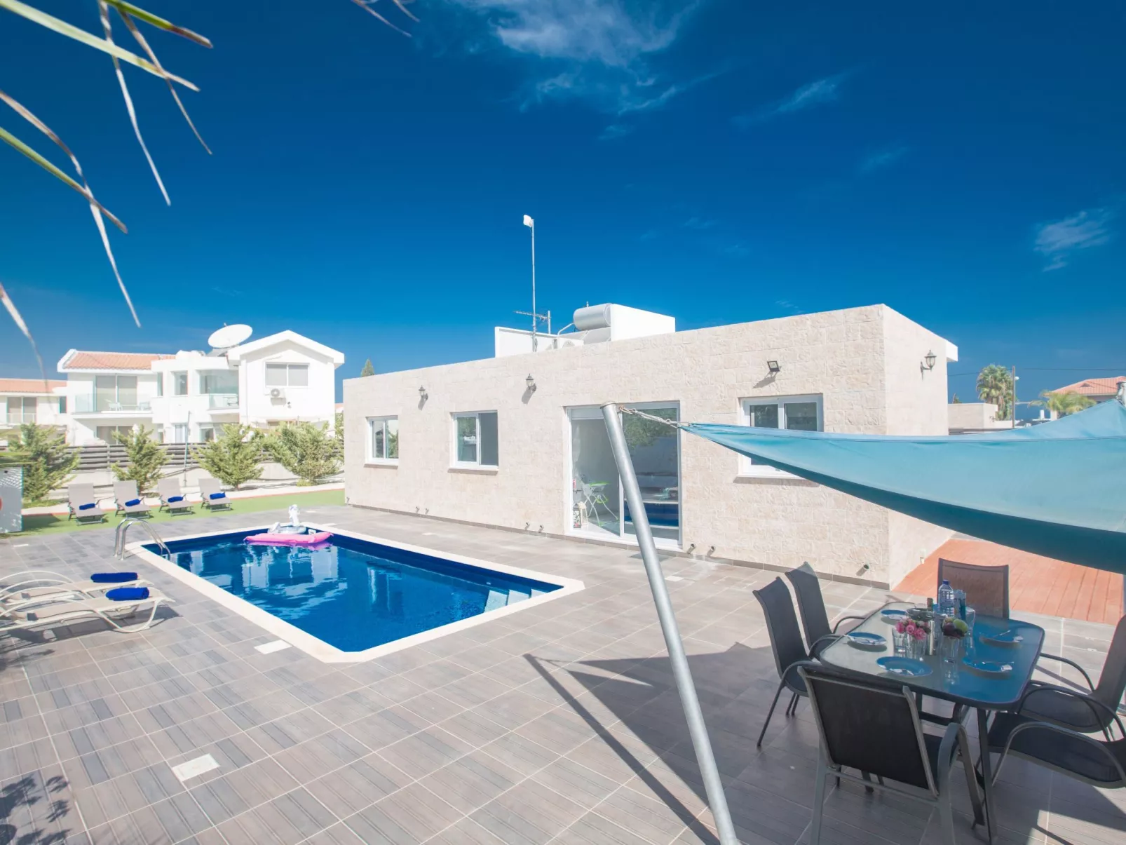 3 Schlafzimmer Villa mit Pool in Protaras Zentrum