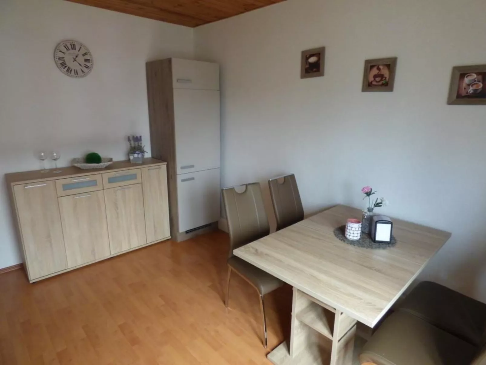 Große Ferienwohnung in Voslapp mit Garten