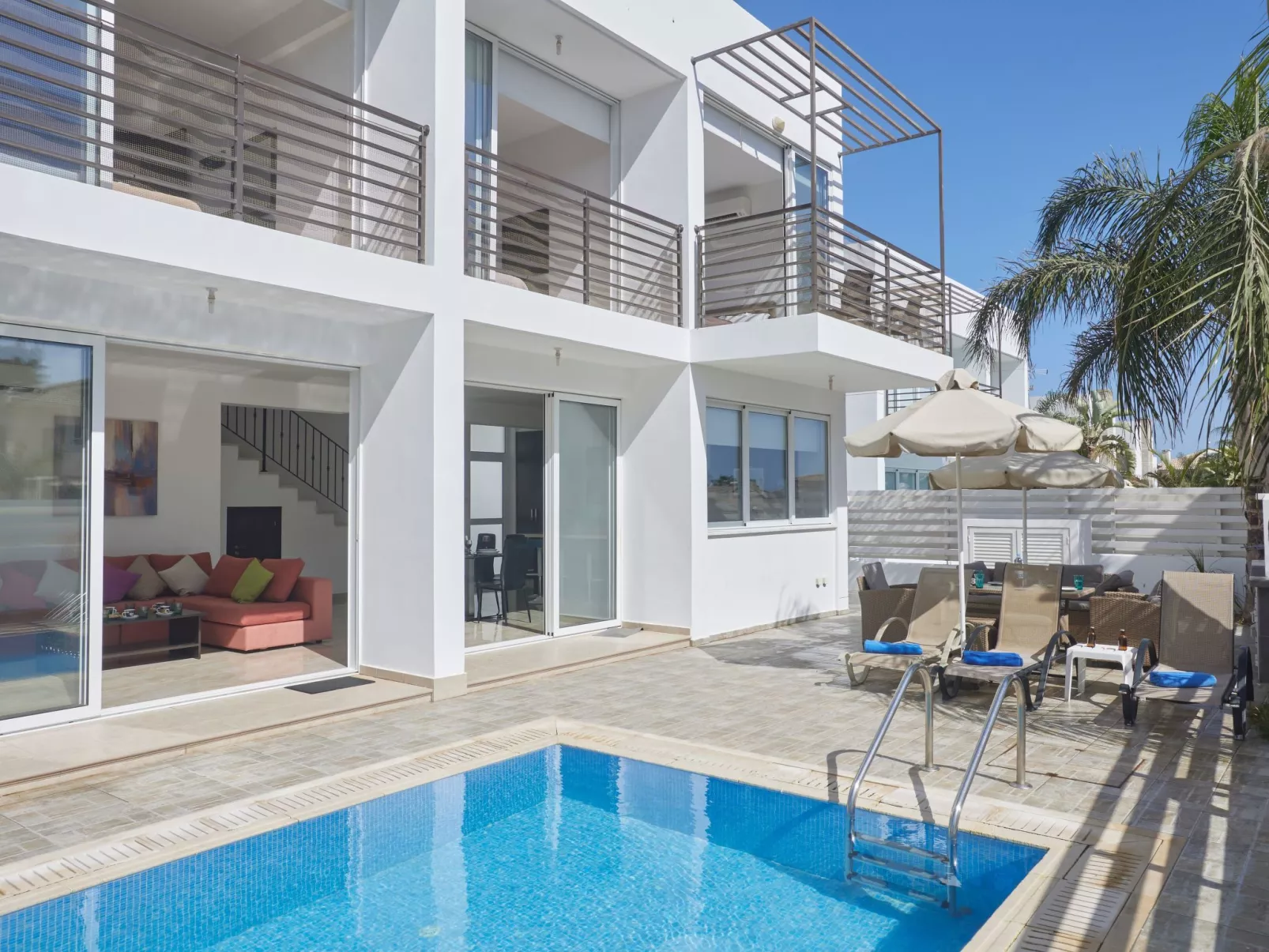 Villa Pearl PE17 in Paralimni mit privatem Parkplatz