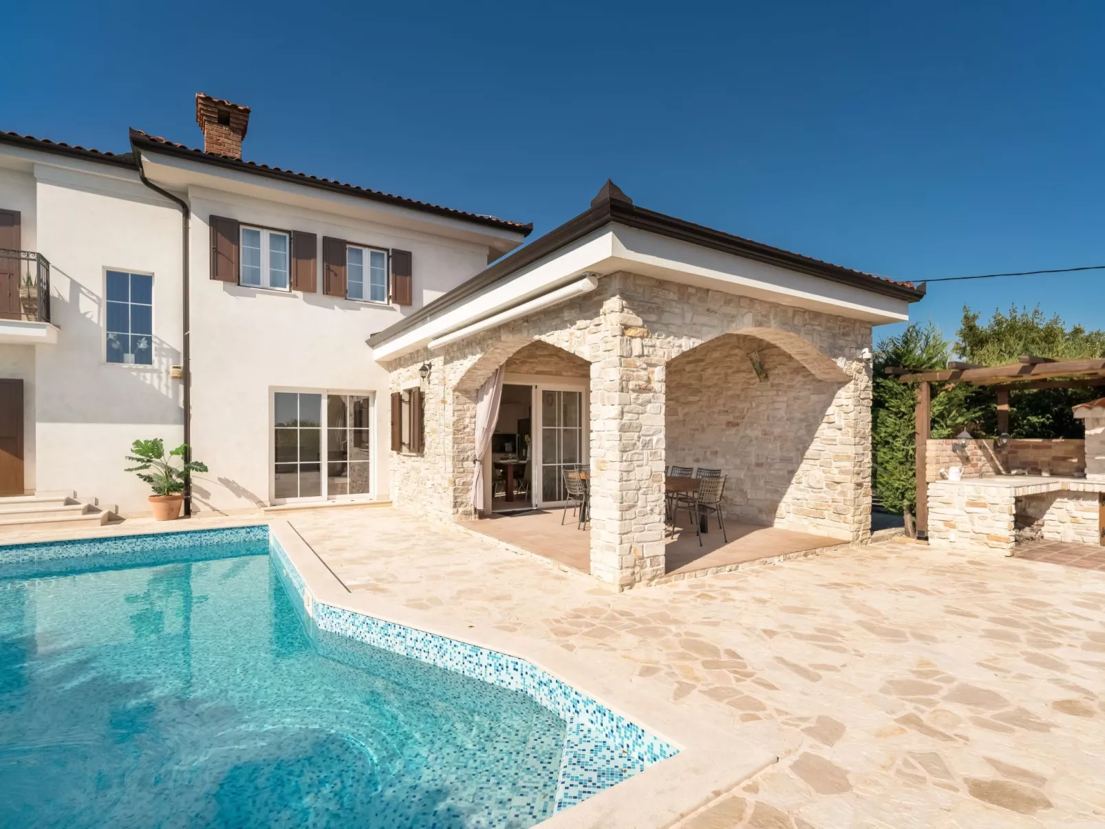 Romantische Villa "Kala" mit Schwimmbad