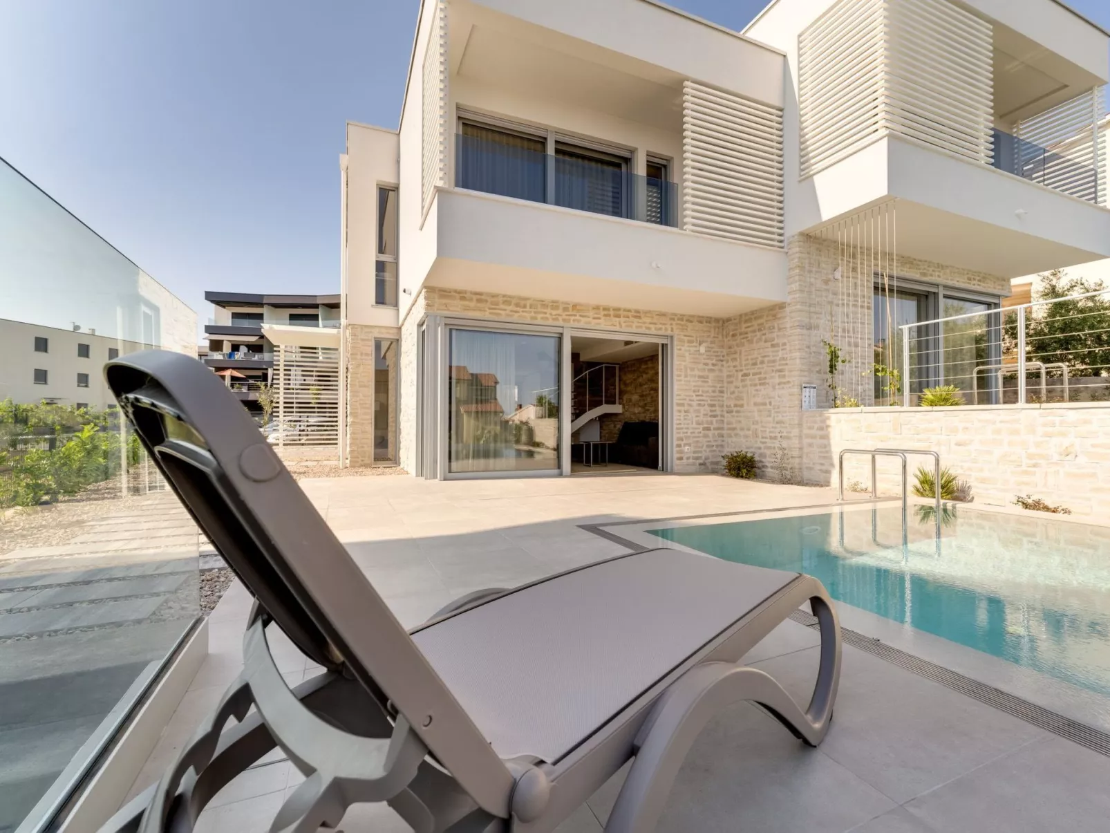 Neue moderne Villa "Smokva 1" mit Pool