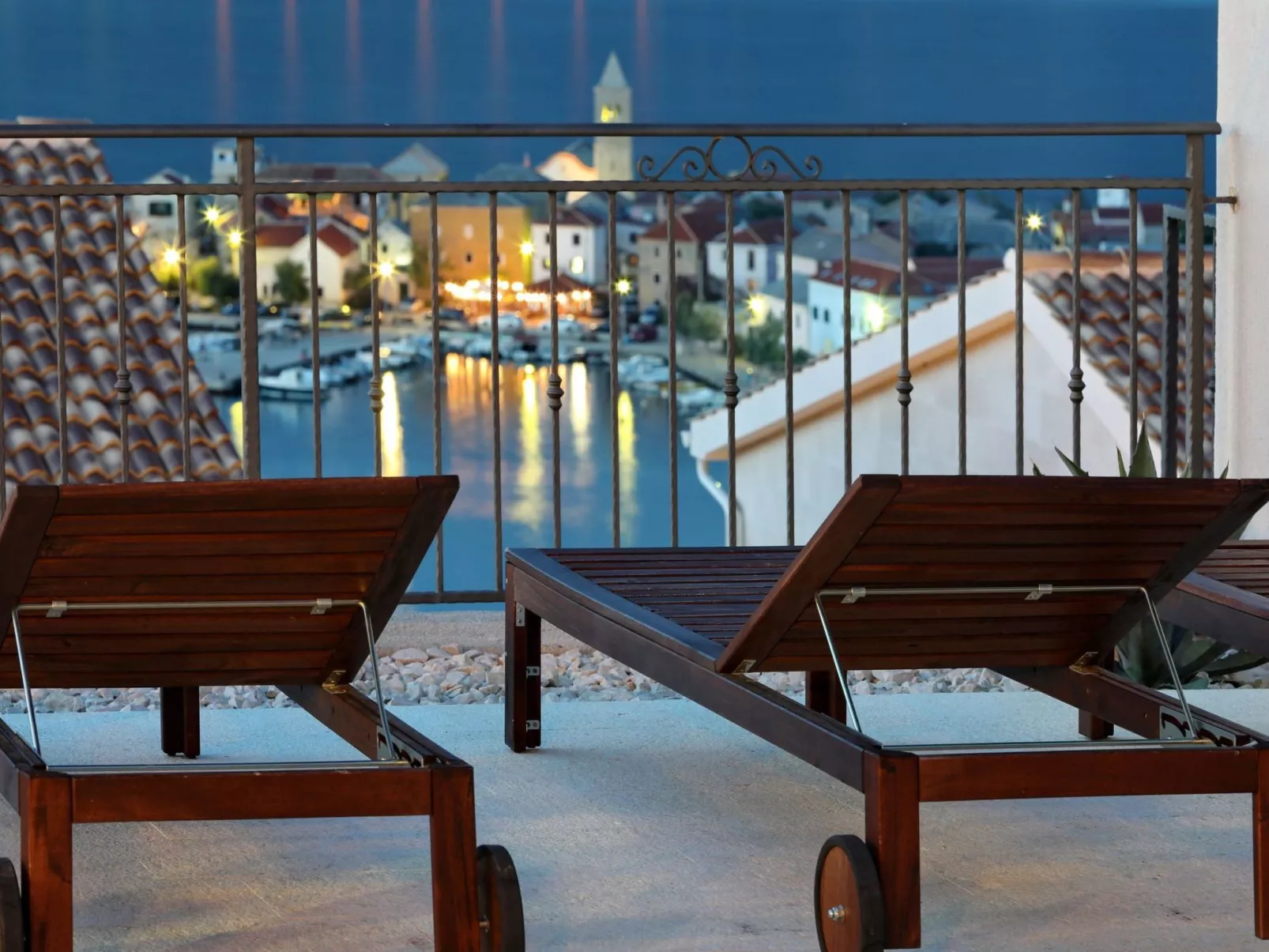 Mediterrane Villa, Pool, Panoramablick aufs Meer