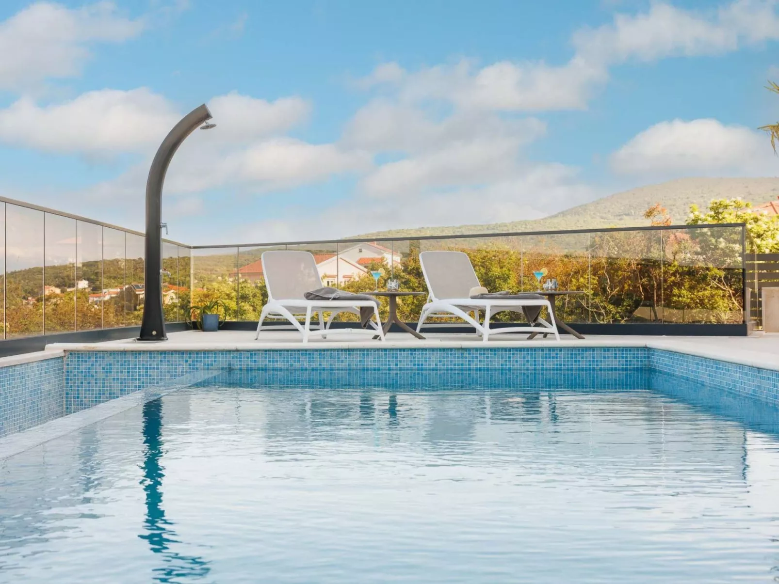 Brandneue Villa - Pool mit Panoramablick aufs Meer