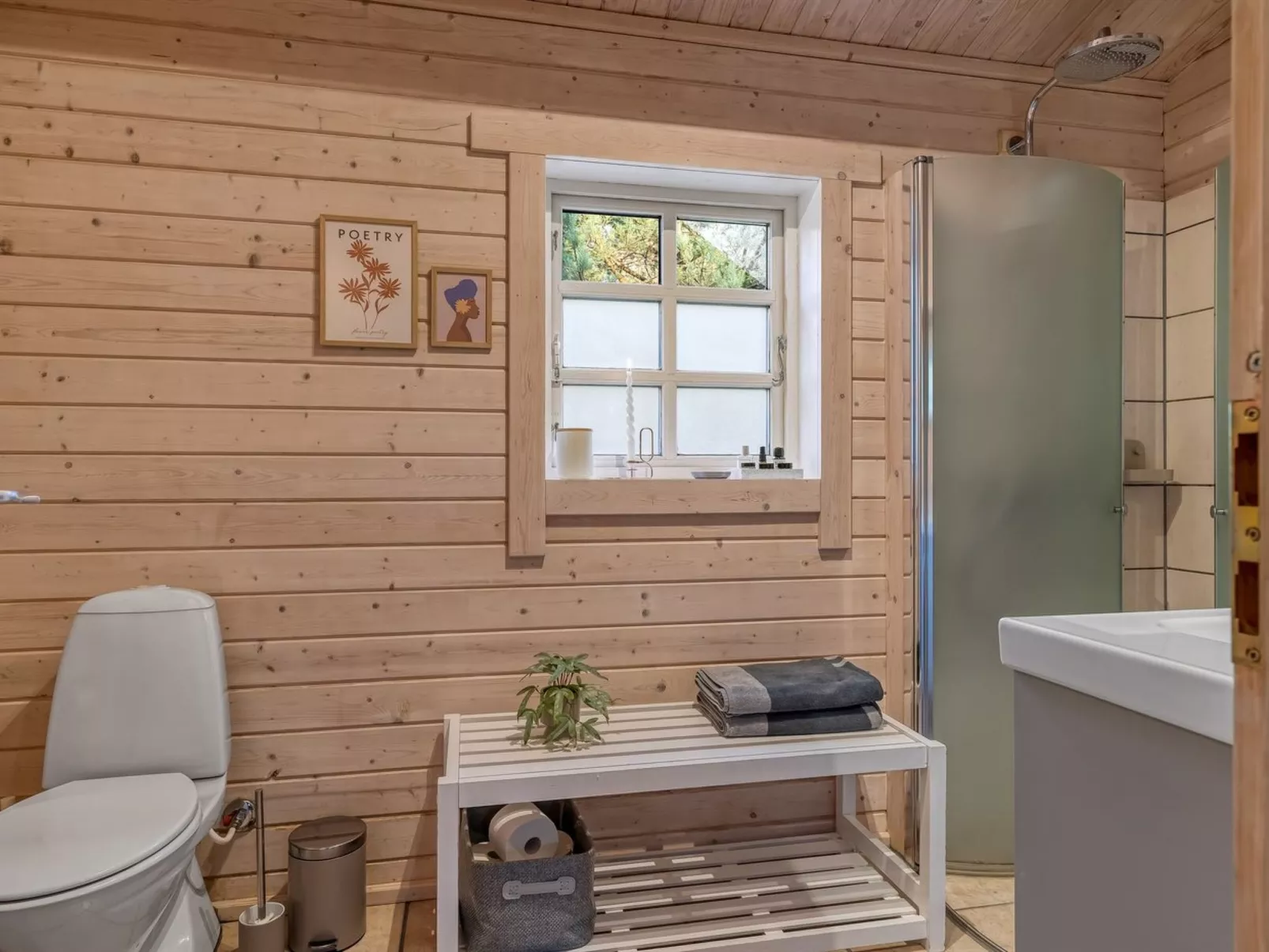 "Landrich" -  from the sea