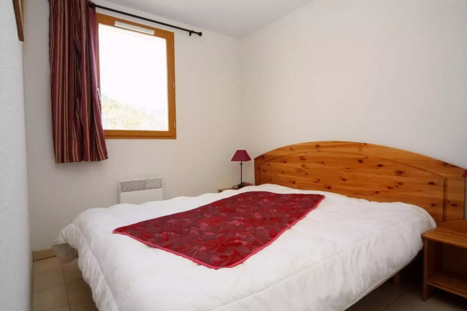 Résidence Les Sources - Montbrun-les-Bains // Apt T3 - 6 pers  3P6-Slaapkamer