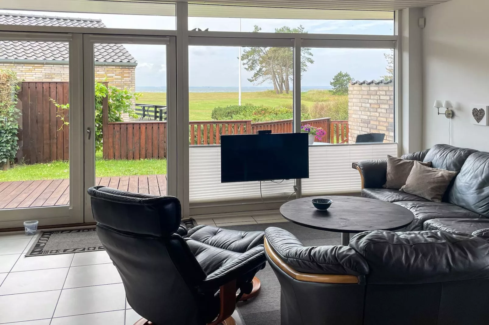 Strandgeluk met Sauna -- By Traum Ferienwohnungen - Waterzicht