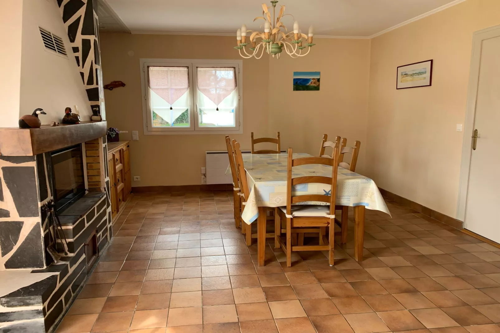 Holiday home Pénestin - Eetkamer