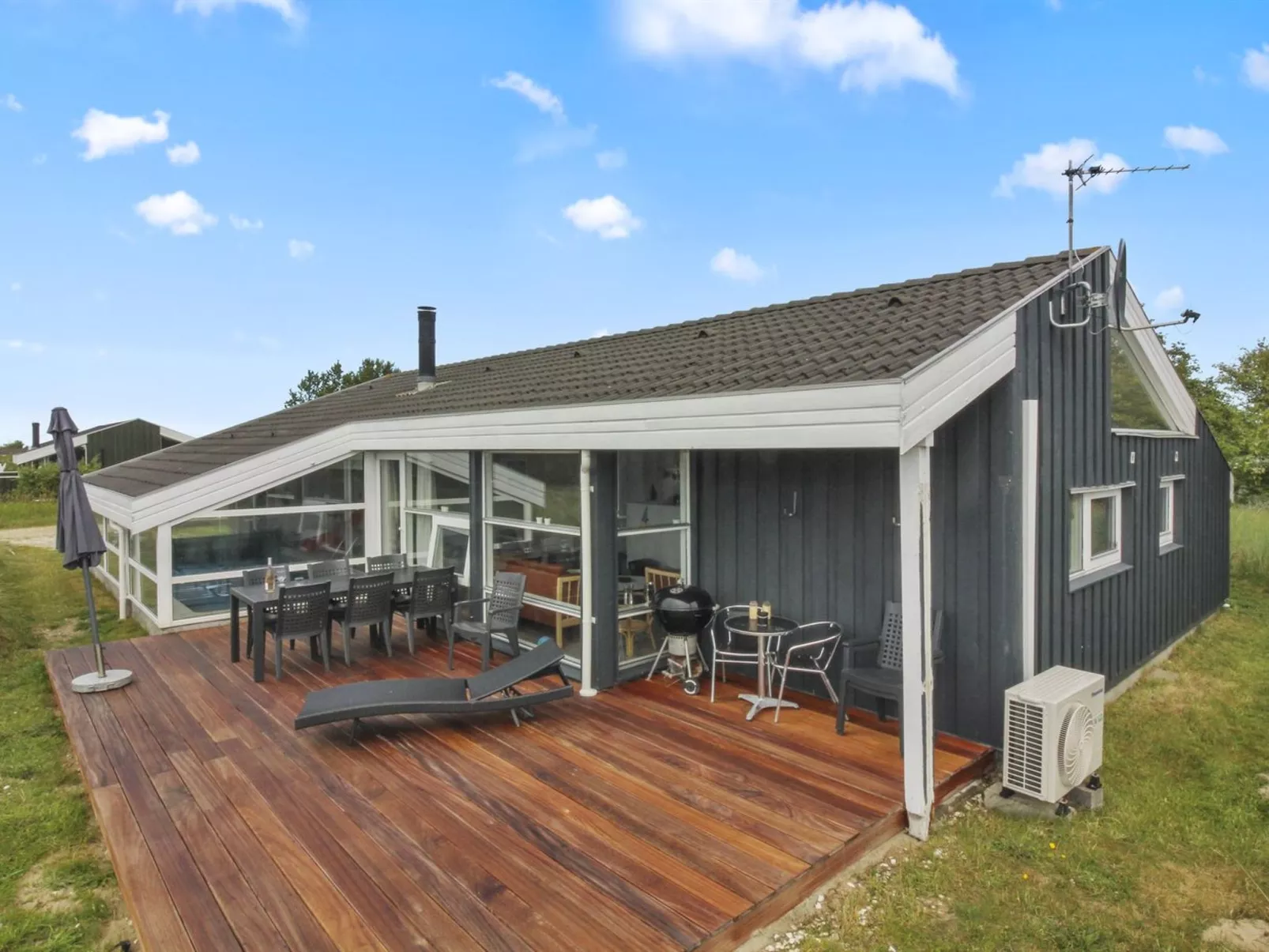 "Ilmo" - 950m from the sea - Buiten