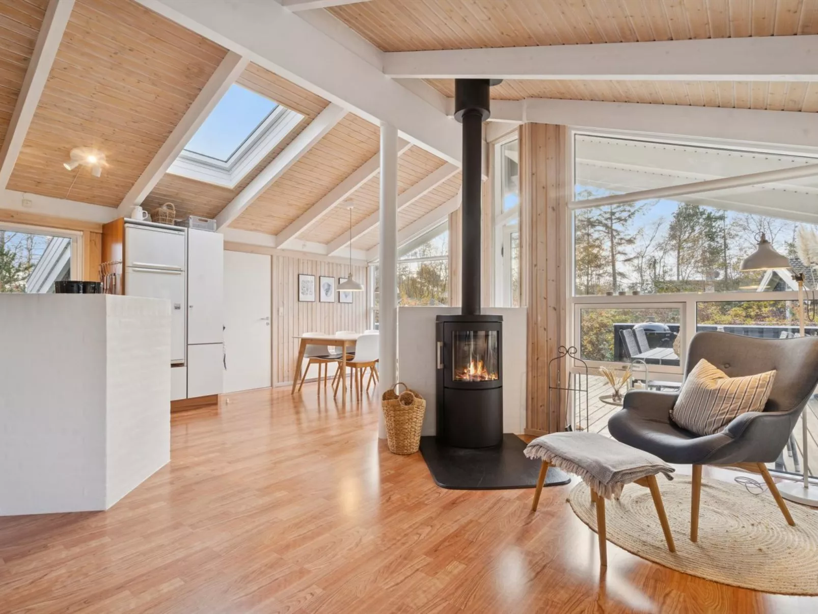 "Alvy" - 200m from the sea-Binnen