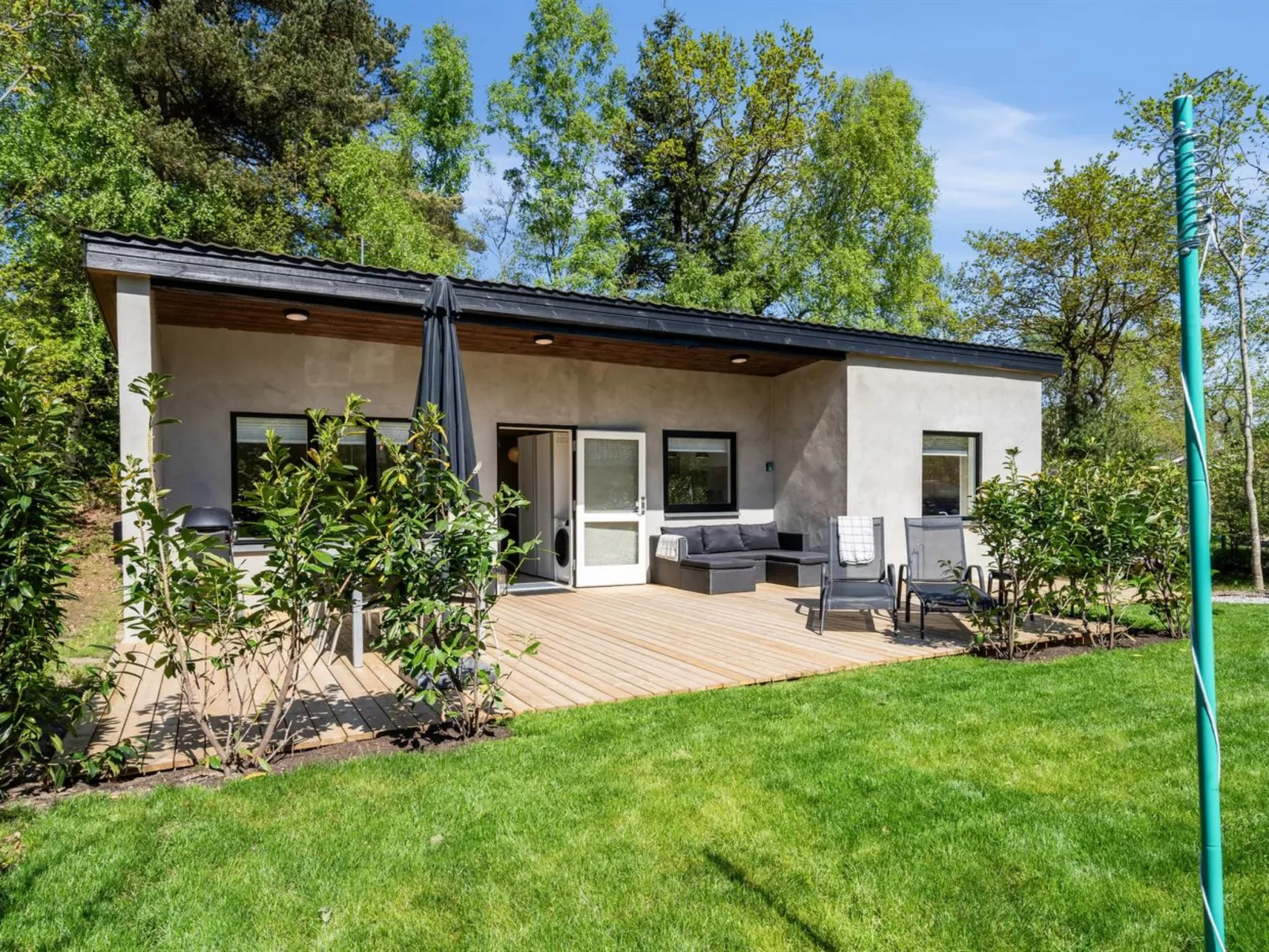 "Roze" - 450m from the sea - Buiten