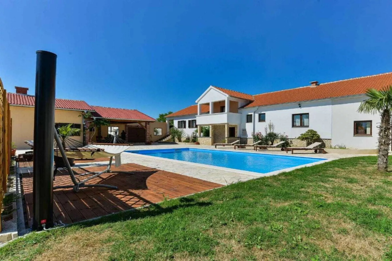 Marinic Comfortable holiday residence-Zwembad