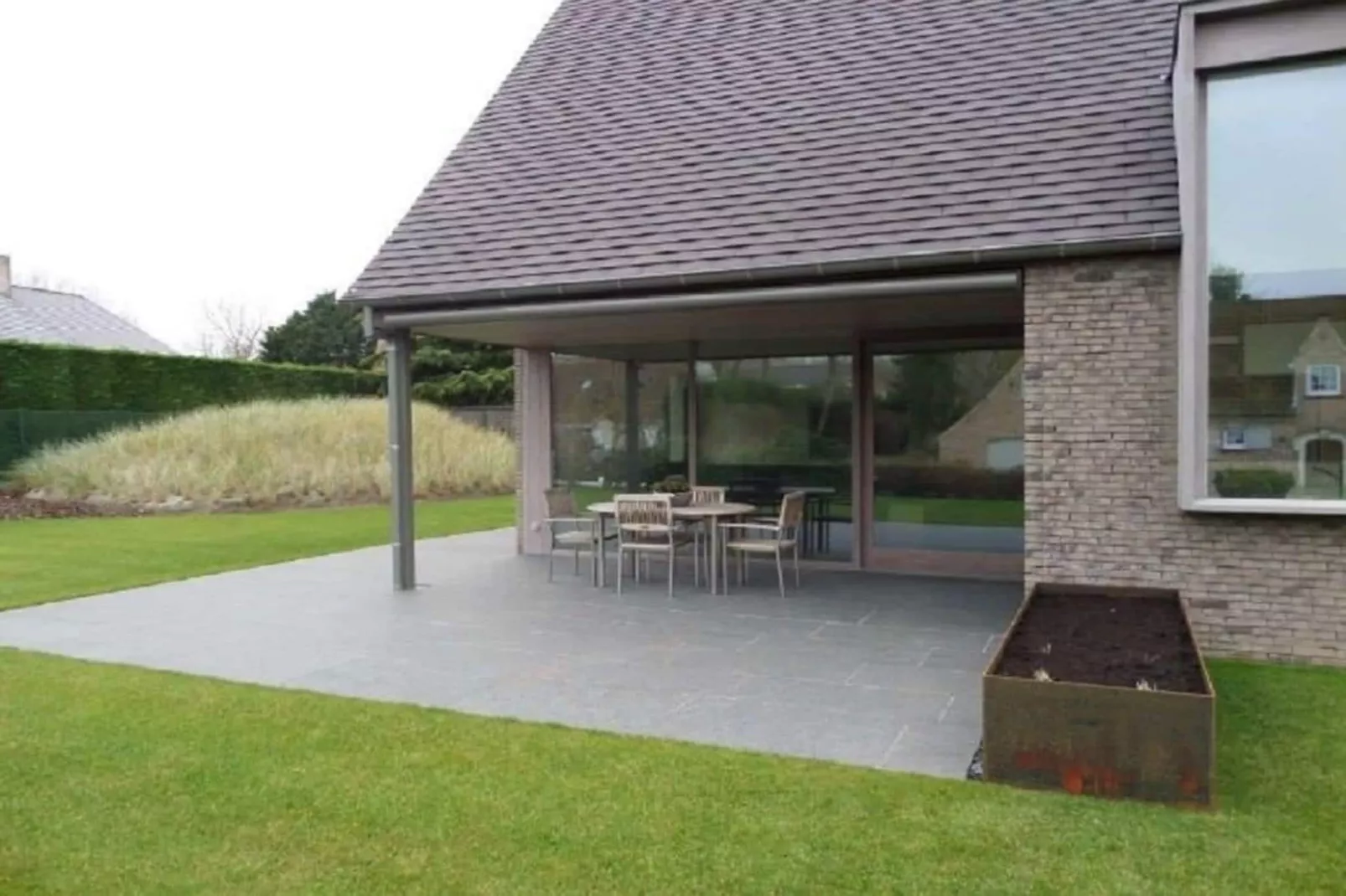 196750-Buitenkant zomer