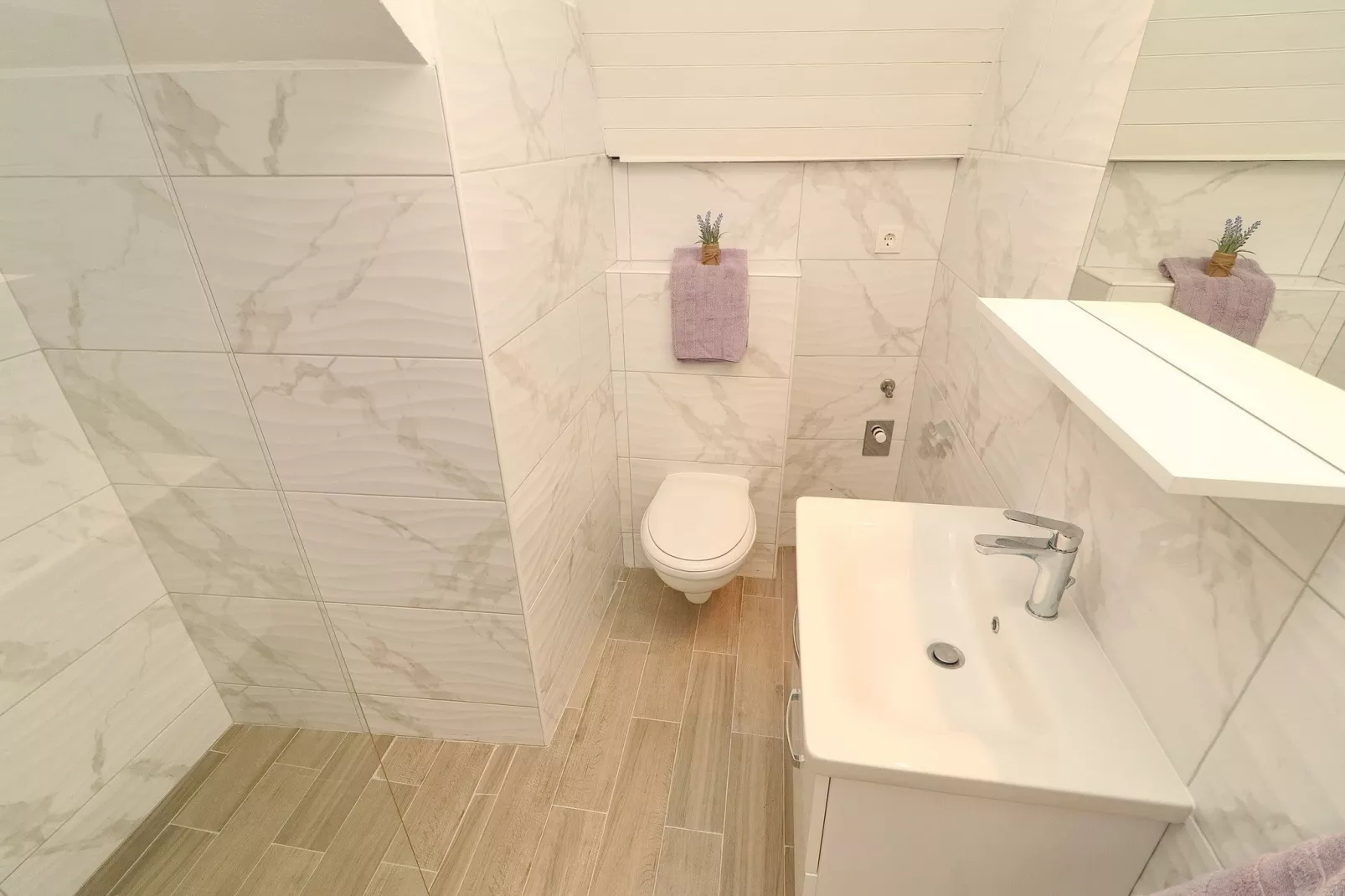 Studio Joković - Studio Apartment with Terrace and City View - Badkamer