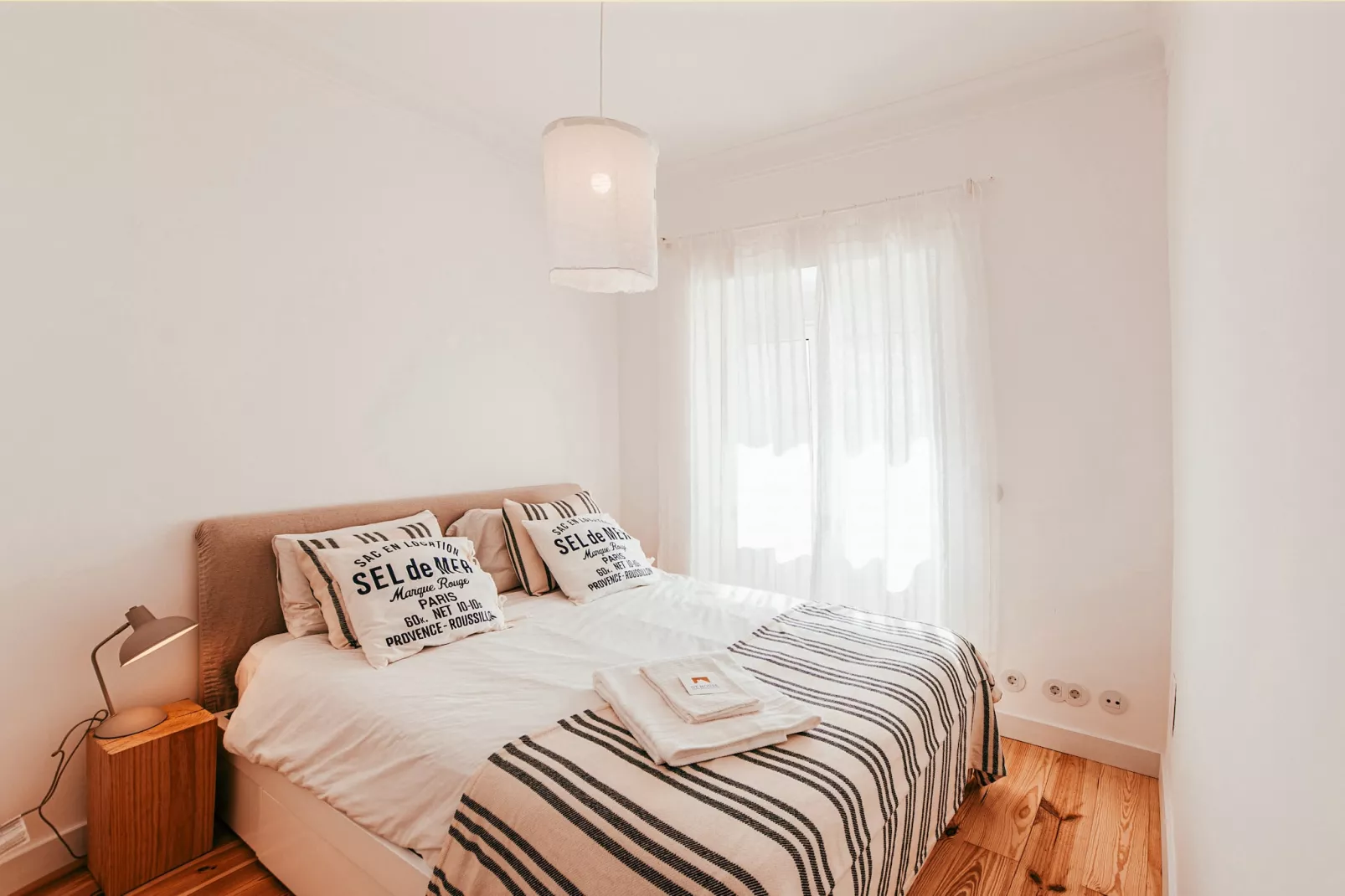 Modern & Charming Alges by GT House-Slaapkamer