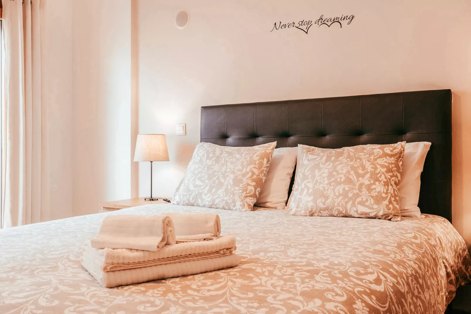 Modern & Elegant 2 bedroom in Amadora by GT House-Slaapkamer