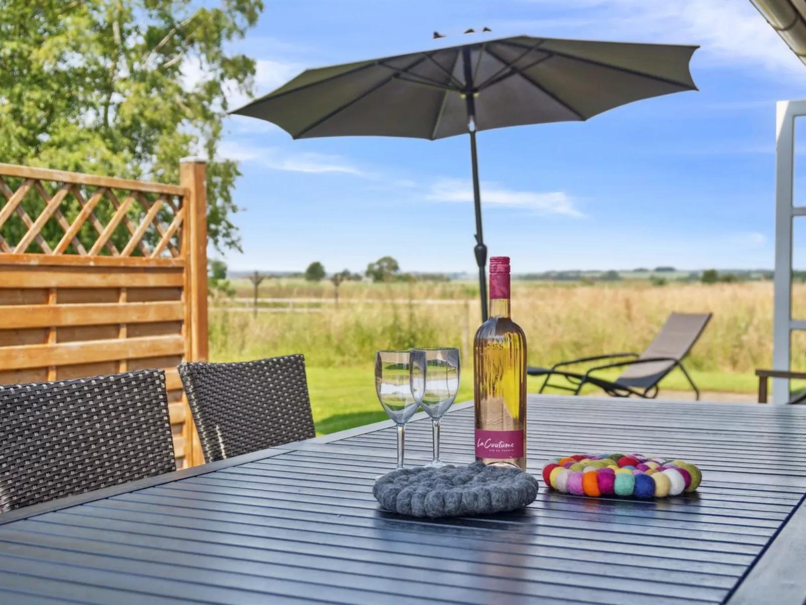 "Neno" - 100m from the sea-Buiten