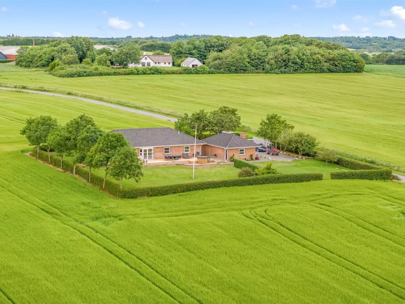 "Erja" - 300m to the fjord-Buiten