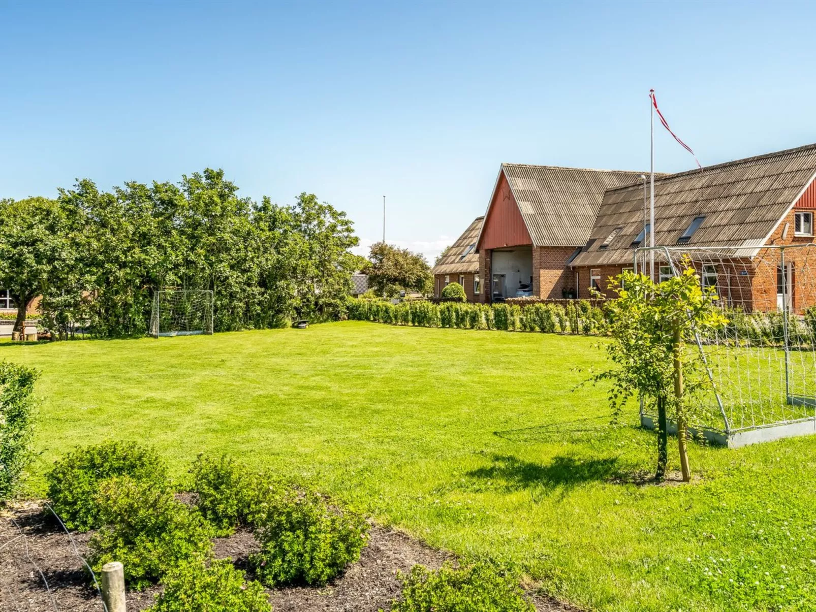 "Borjana" - 500m to the fjord-Buiten