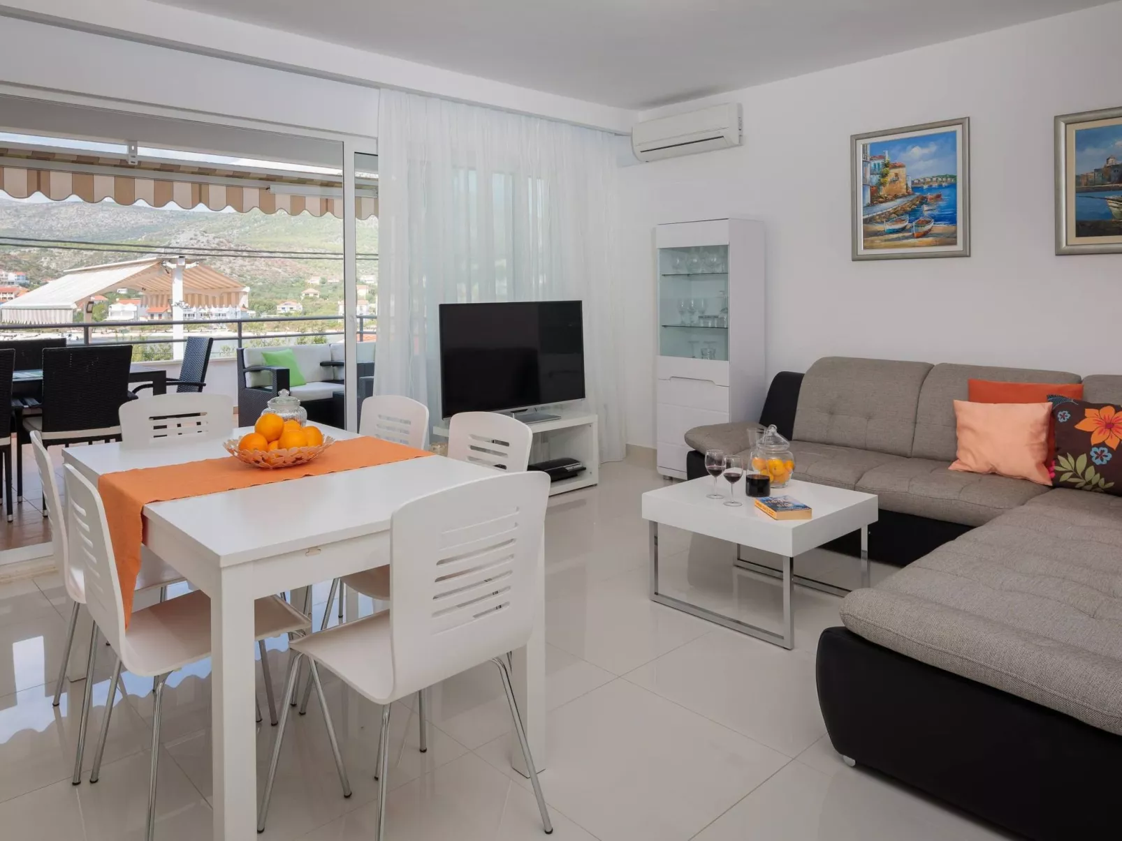 "Villa Silvio" mit Blick auf das Wasser-Binnen