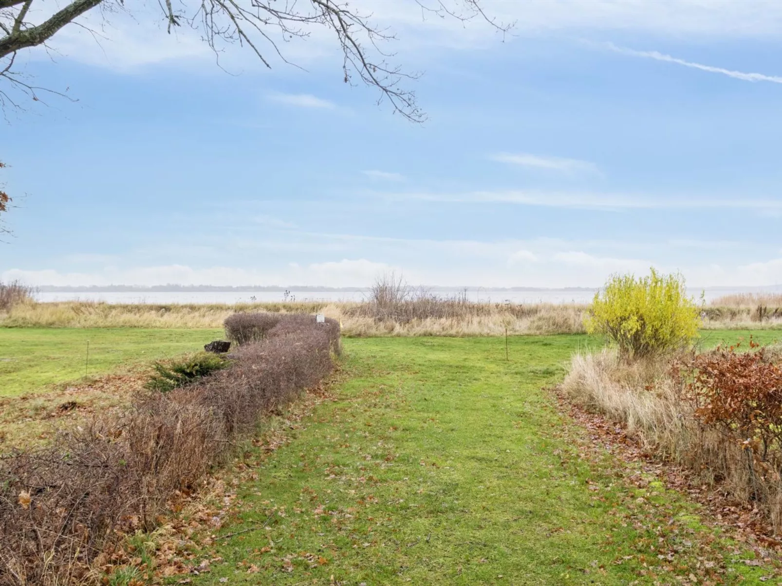 "Ordan" - 140m to the fjord-Buiten