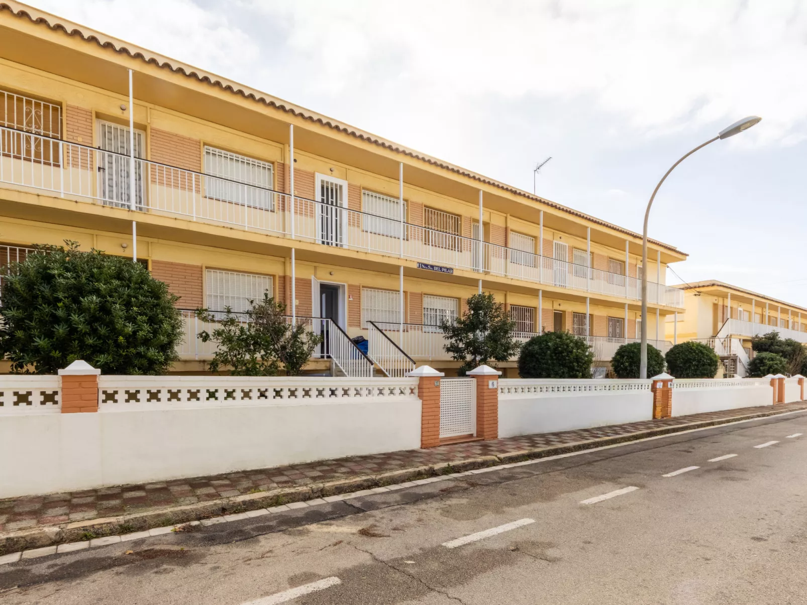 Virgen del Pilar - Buiten