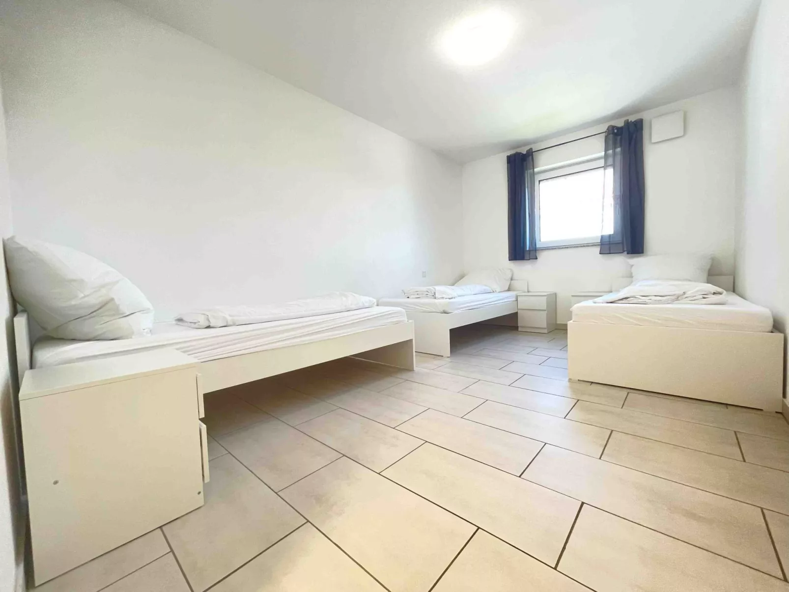 MAX117 - Image-tags.info