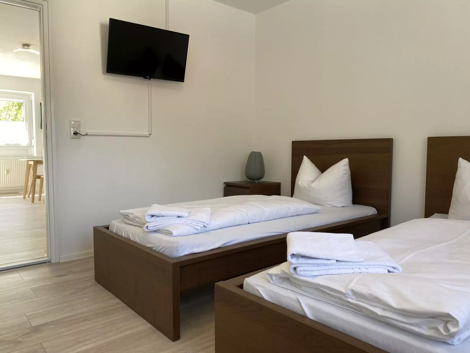 SAD151 Moderne Monteurwohnung mit Balkon - Image-tags.info