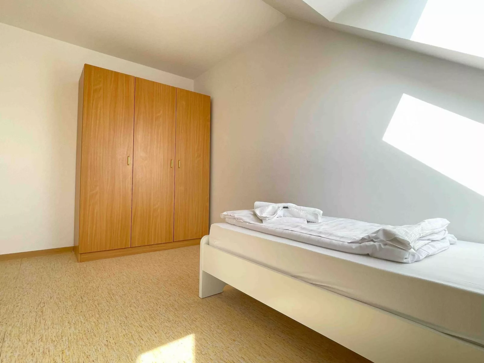 STA1067 - Image-tags.info