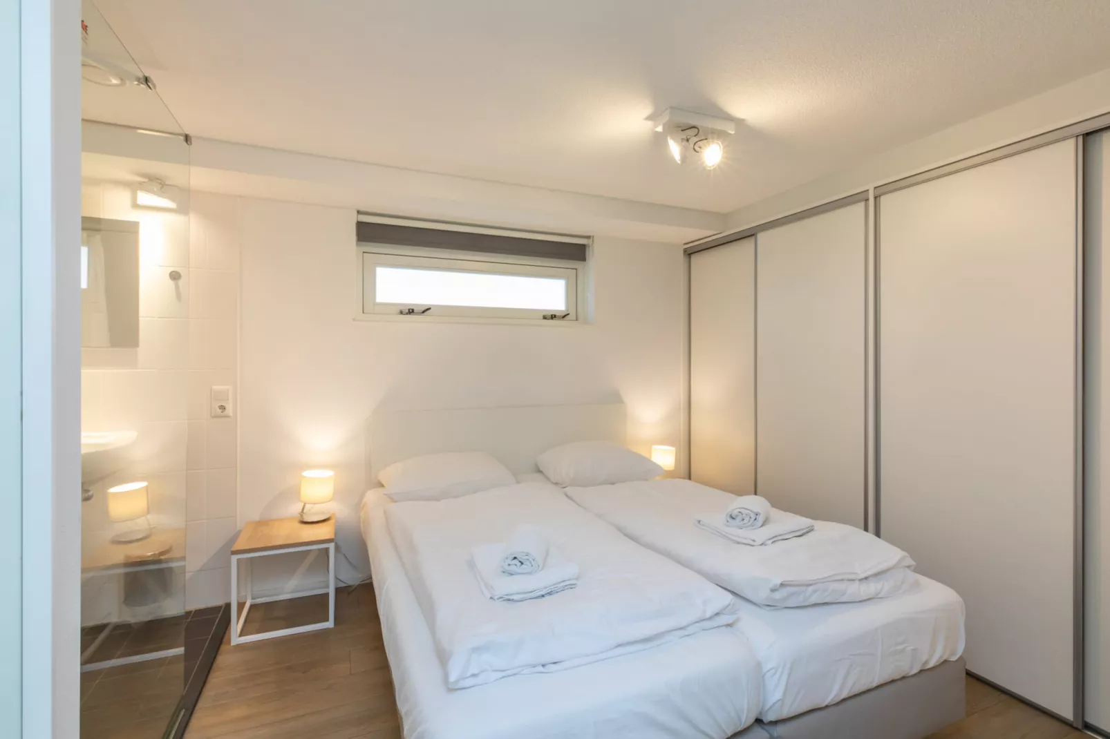 Zonnedorp 21  Beach Villa Joya Renesse | Luxury Beach Villa with Sauna - Slaapkamer