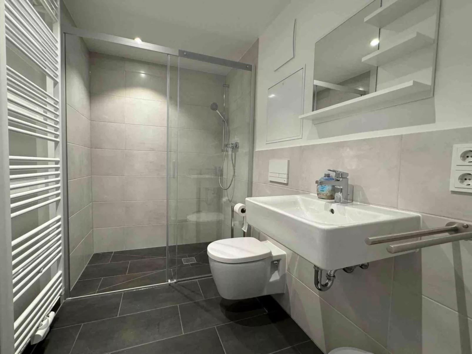 AM1114 - Image-tags.info