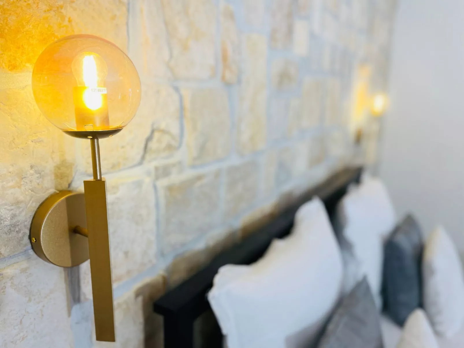 Stonehouse-Pag - Image-tags.info