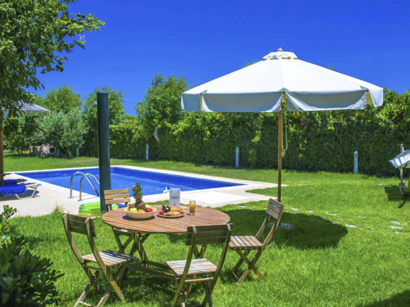 Villa Euphoria, Strand von Gennadi - Image-tags.info