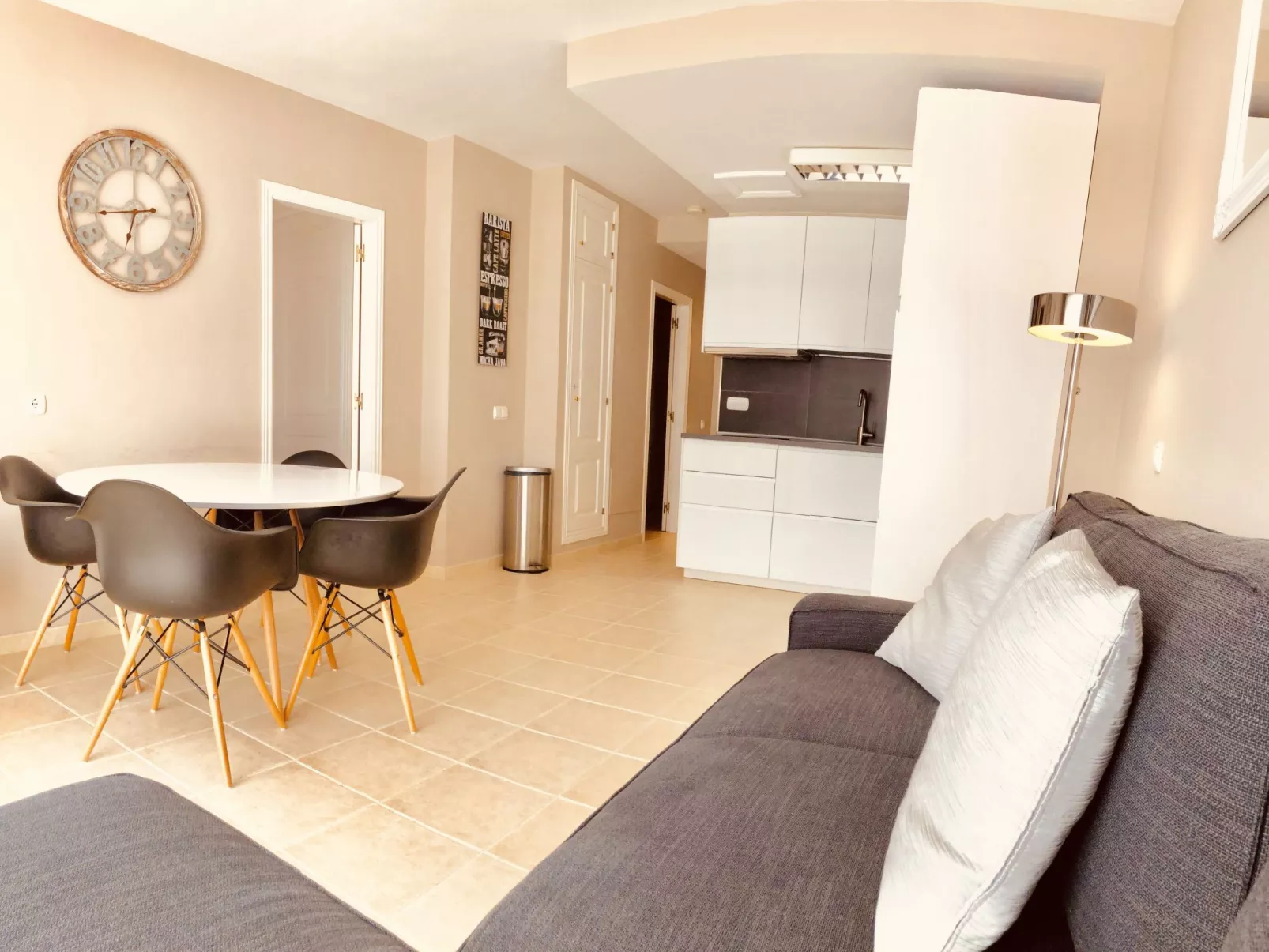 Für 5 Personen ca. 70 m&sup2; in Costa Calma, Fuerteventura (Südküste von Fuert - Image-tags.info